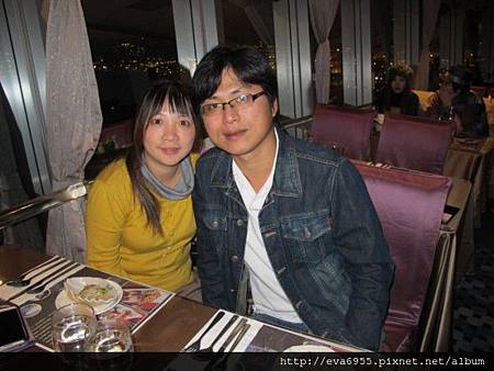 [台北北投]星月360度旋轉餐廳~慶祝結婚七週年紀念日 @雯雯的玩樂地圖
