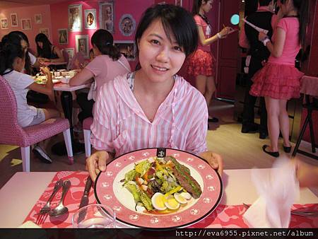 [台北大安區]Barbie cafe~粉紅夢幻美食餐廳(已歇業) @雯雯的玩樂地圖