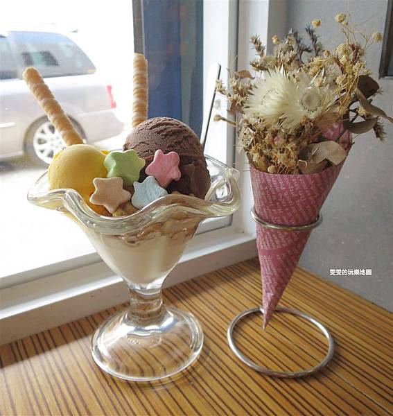[桃園八德]帕帕克的店~創意療癒系冰品,雞蛋仔冰淇淋好看好拍又好吃(結束營業) @雯雯的玩樂地圖
