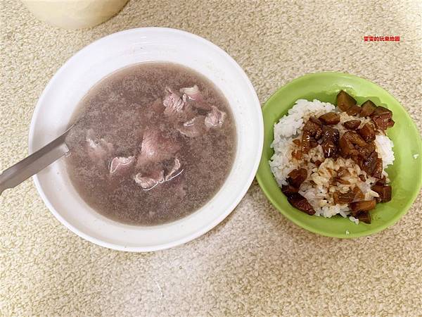 台南北區美食。西羅殿牛肉湯,台南人ㄟ早餐,用餐環境乾淨 @雯雯的玩樂地圖
