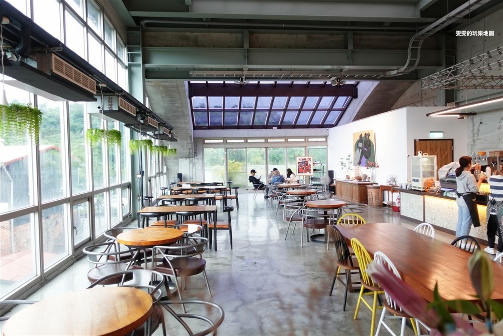 新北。ARC CAFE,藝文氣息濃厚的玻璃屋咖啡廳 @雯雯的玩樂地圖